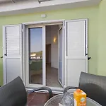 Lotus Oliva Δωμάτια σε οικογενειακή κατοικία Premantura