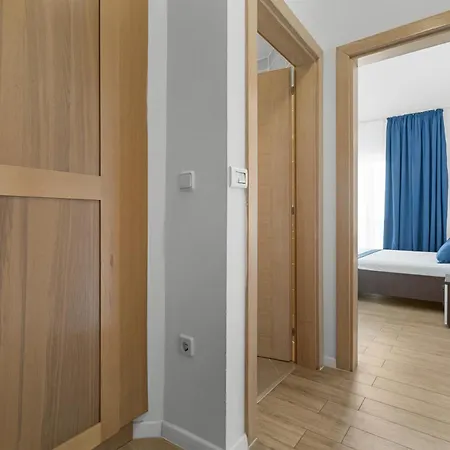 Lotus Oliva * Premantura